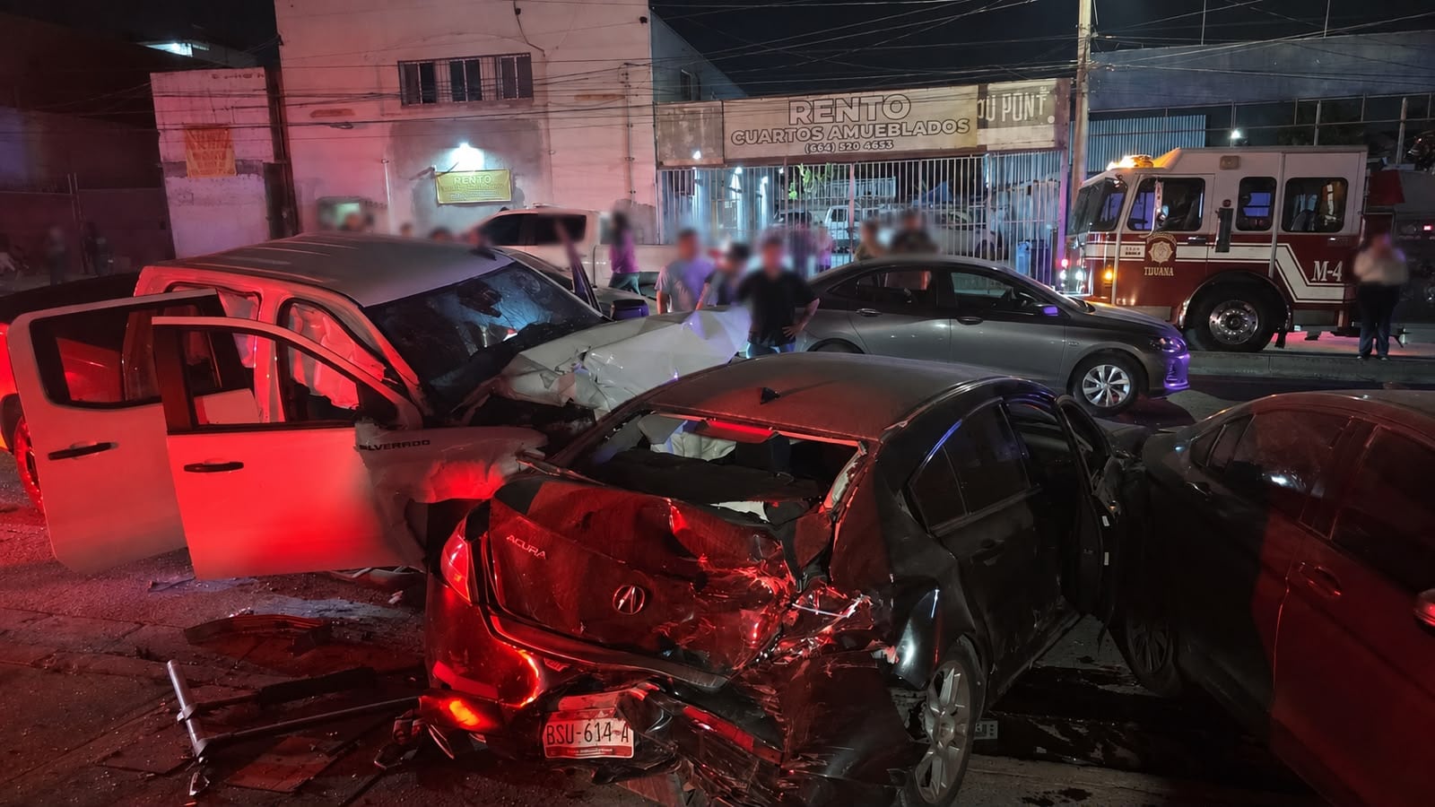 FOTO: FUERTE CHOQUE en el bulevar Héctor Terán Terán deja un muerto y lesionado en Tijuana este domingo