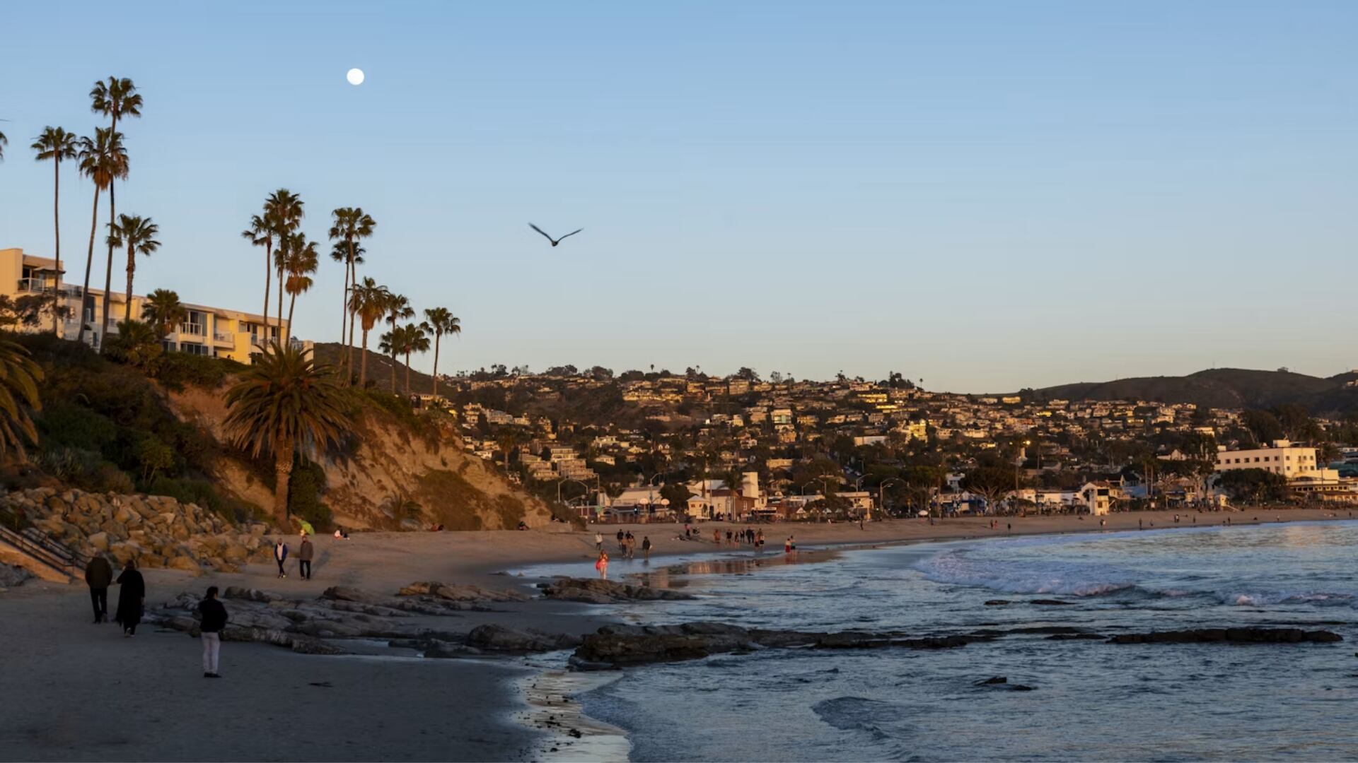Fatal desenlace en Crescent Bay: hombre muere mientras practicaba bodysurf en California