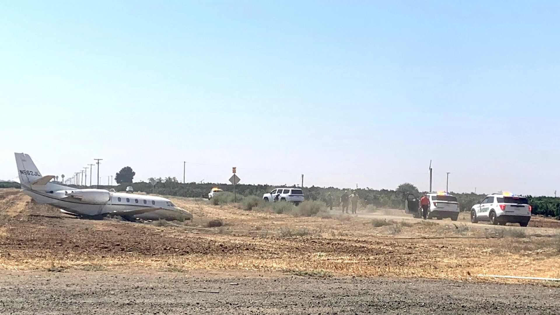 Iban a una cirugía: Avión con cuatro médicos se sale de la pista en aeropuerto de California | FOTOS